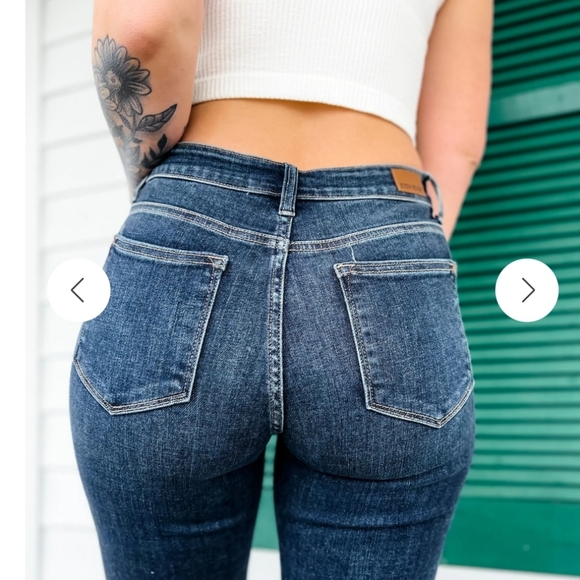 Judy Blue After Hours Dark Wash Destroyed Hem Cropped Straight Leg Jeans Size 9 - Picture 14 of 16